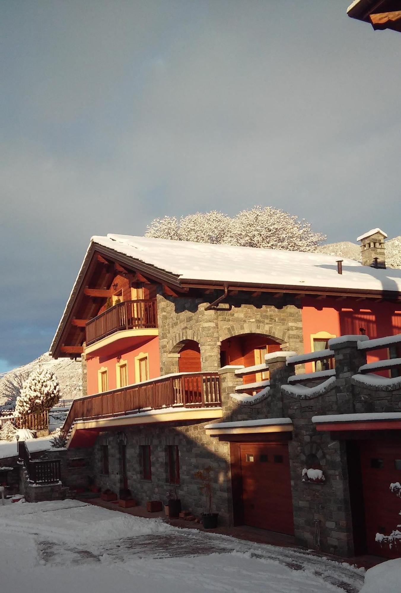Les Vrais Rayons Hotel Verrayes Exterior photo